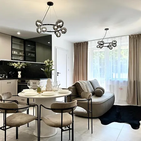 Laciarska 59 3 - 200m Main Square - Self Check-in 20h - Balcony 브로츠와프