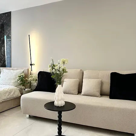 Laciarska 59 3 - 200m Main Square - Self Check-in 20h - Balcony 브로츠와프