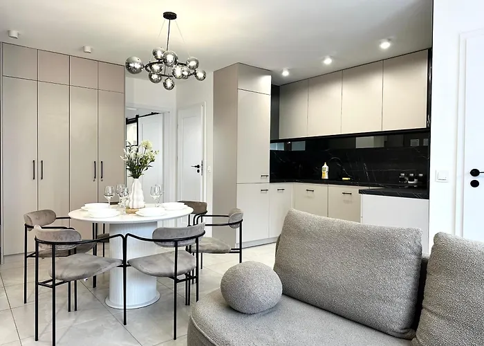 Laciarska 59 3 - 200m Main Square - Self Check-in 20h - Balcony アパート